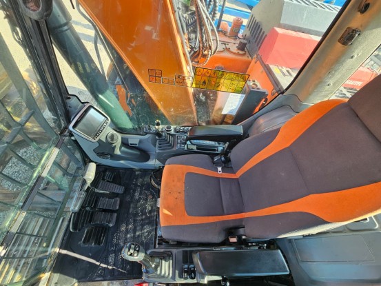 DOOSAN DX140LCR-5 [15]