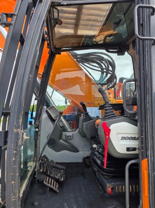 DOOSAN DX235LCR-5 BAGER GUSJENIČAR [10]
