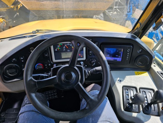 CATERPILLAR 730C [11]